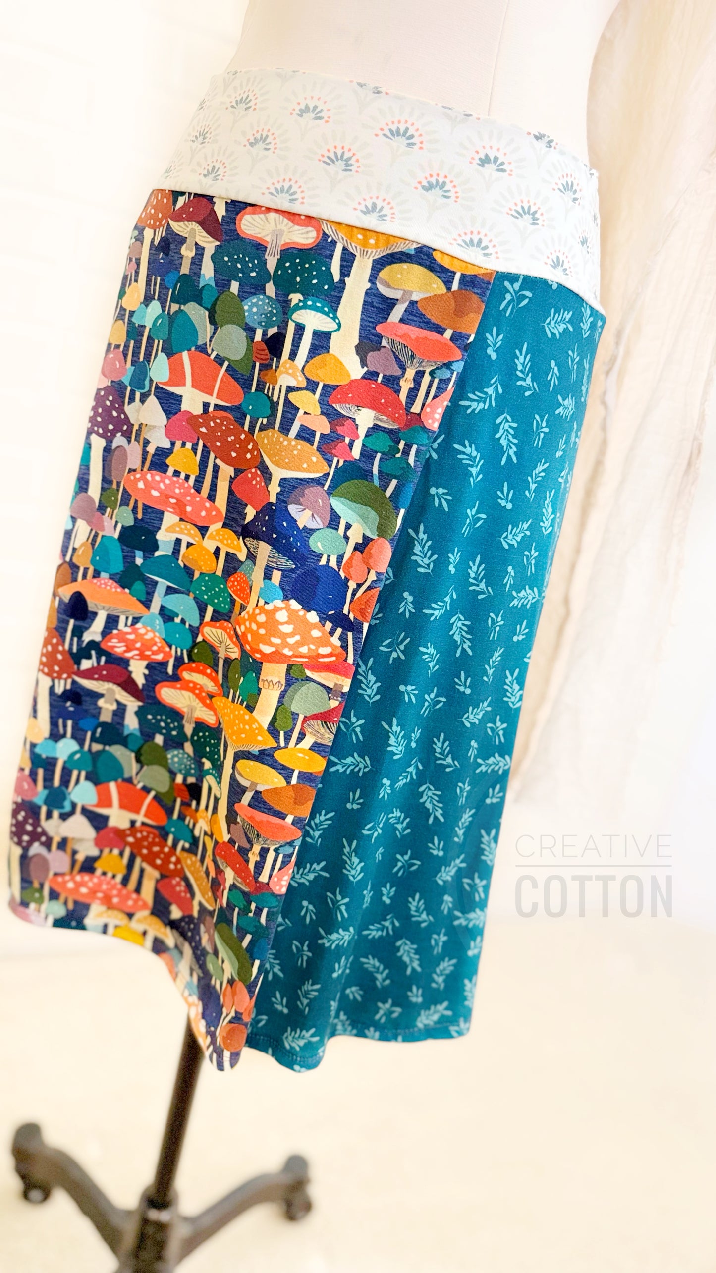 Mushroom Tapestry Funky Knit Skirt