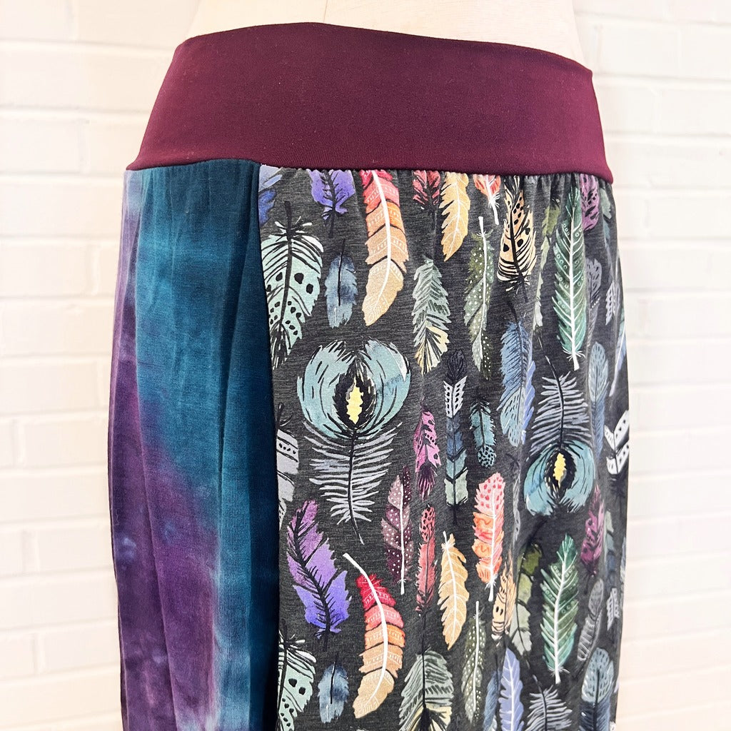 American Artist-Drawn Watercolor Feathers Funky Knit Skirt