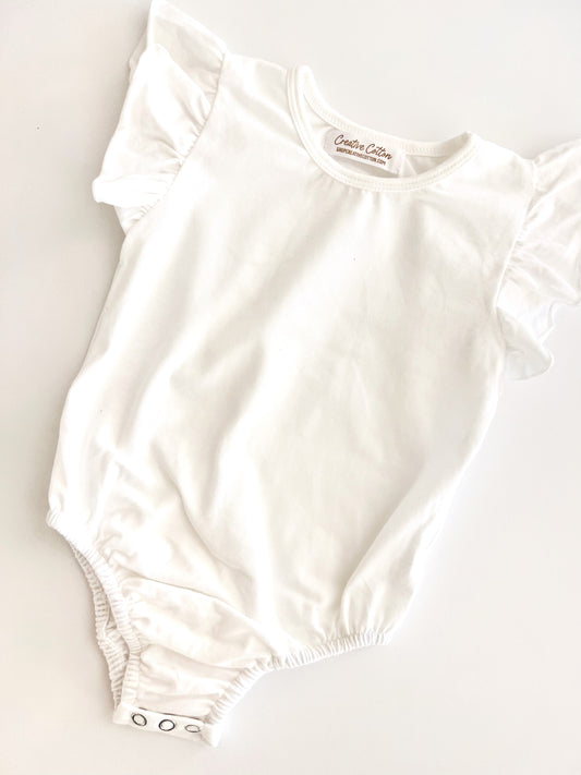 Ruffled Onesie in Star (off-white)