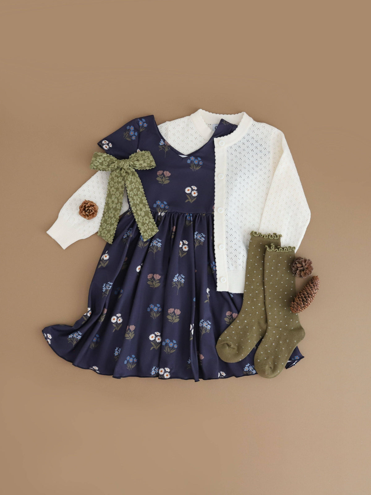 Little Stocking Co. - Dottie Knee Socks - Olive: 7-10 YEARS