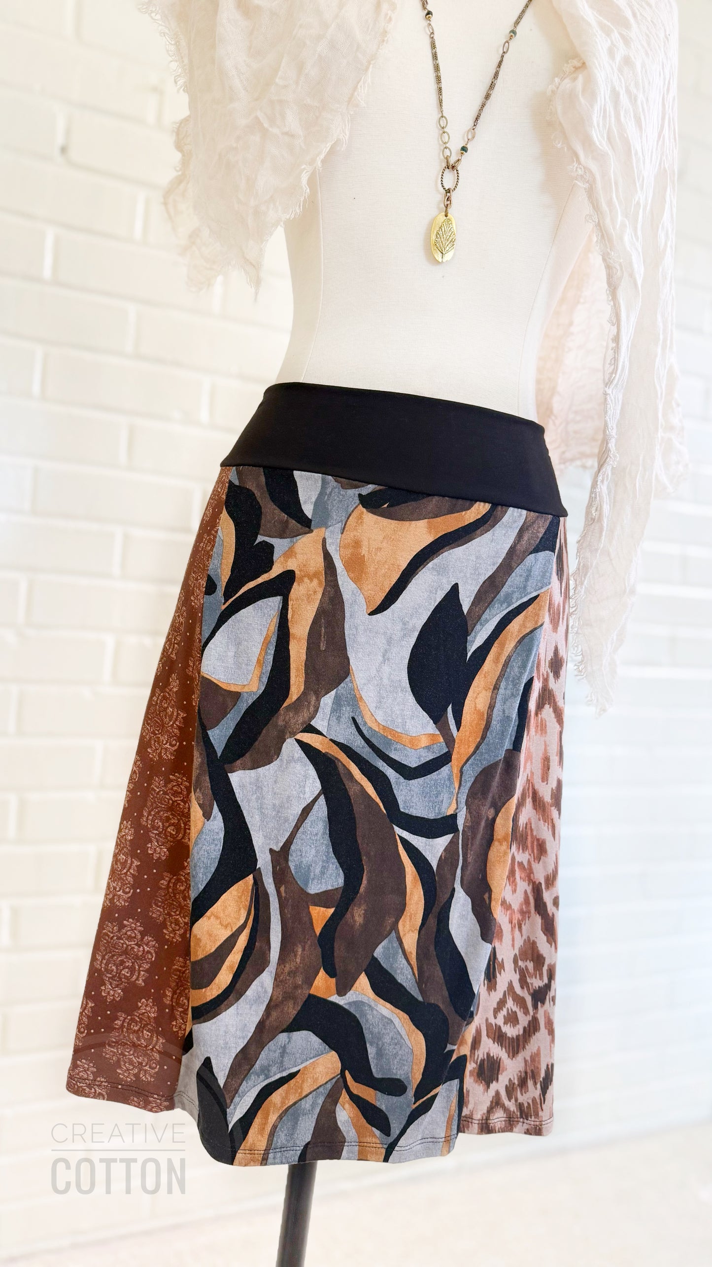 Ebony Abstract Funky Knit Skirt