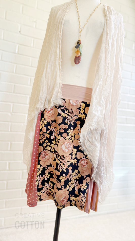 Feminine Roses Funky Knit Skirt