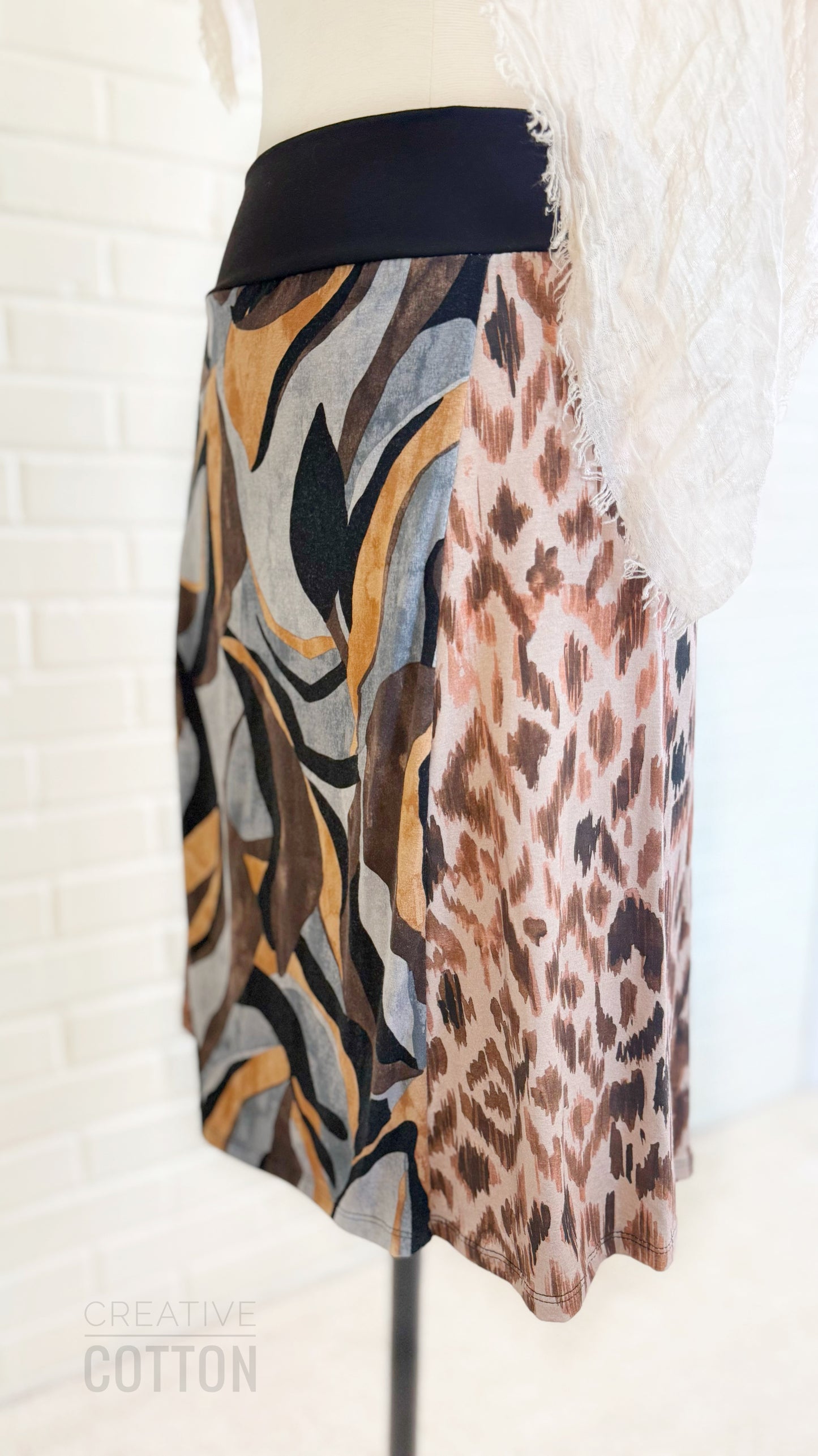 Ebony Abstract Funky Knit Skirt
