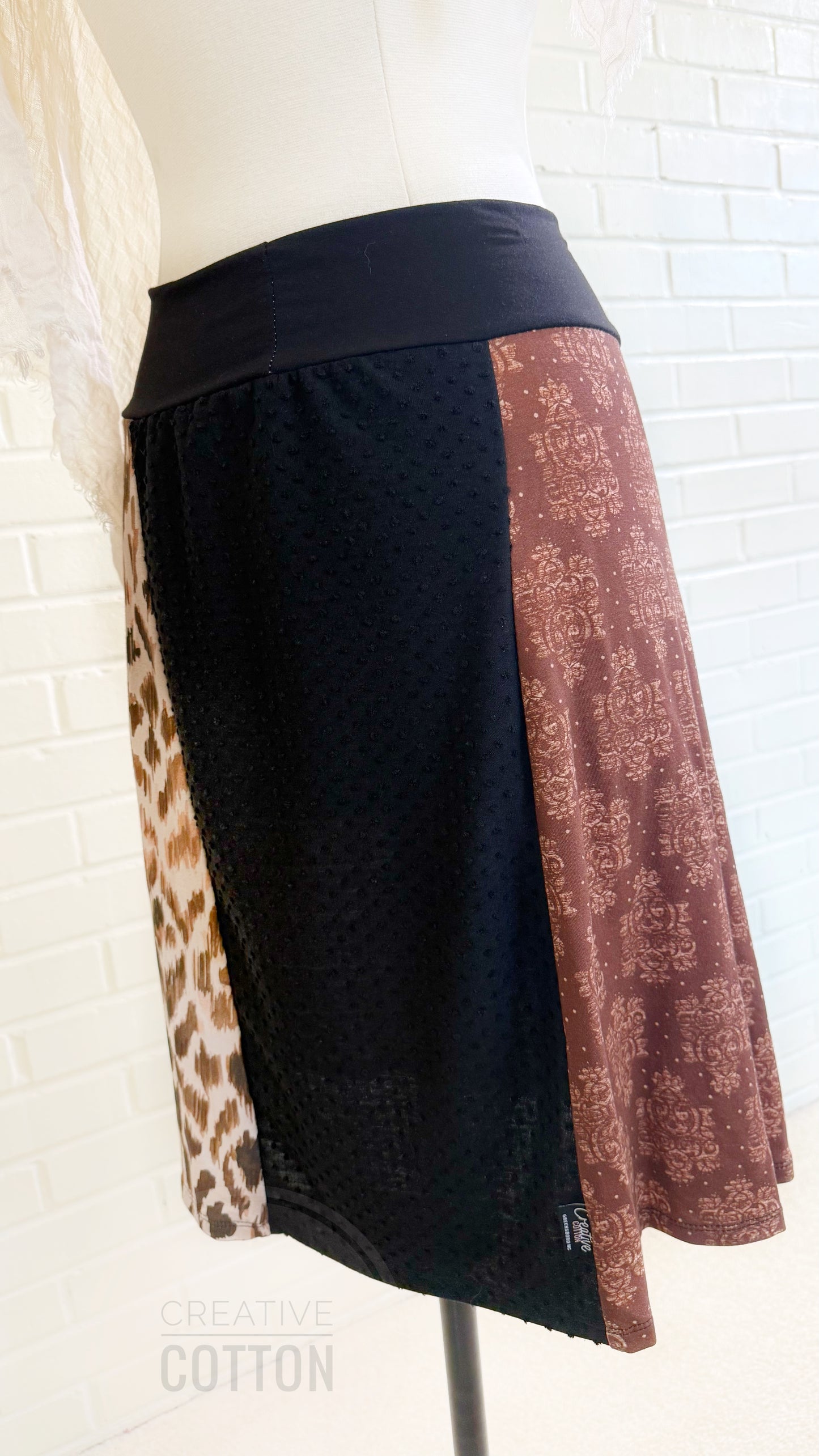 Ebony Abstract Funky Knit Skirt