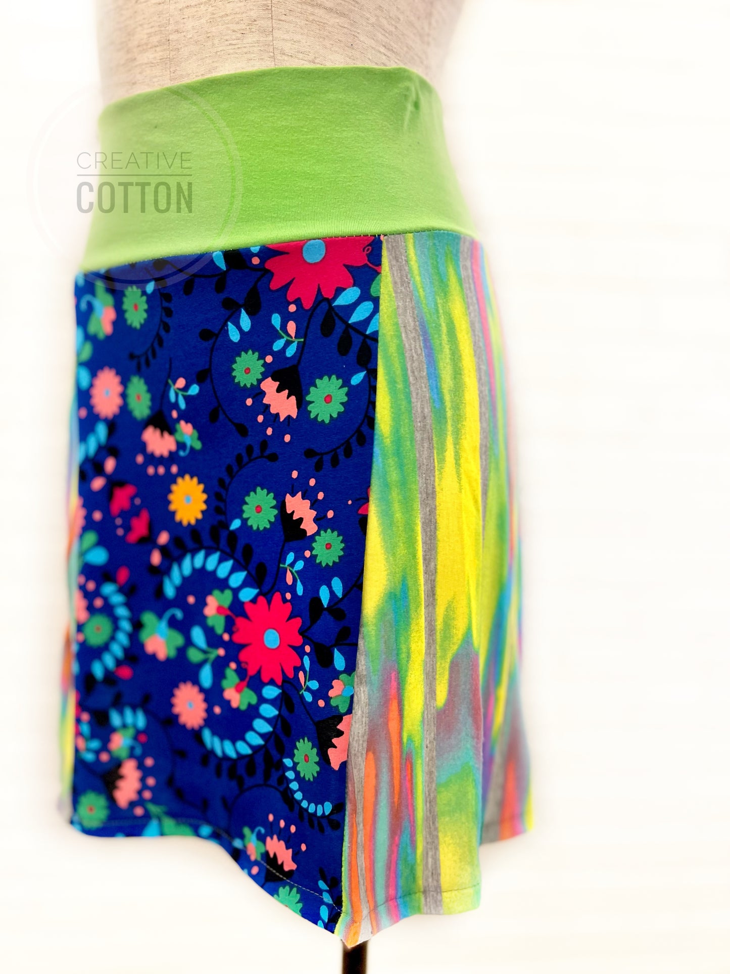 Stylized Floral Funky Knit Skirt